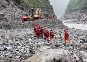 Road Access Restored to Gyirong Port in Xizang