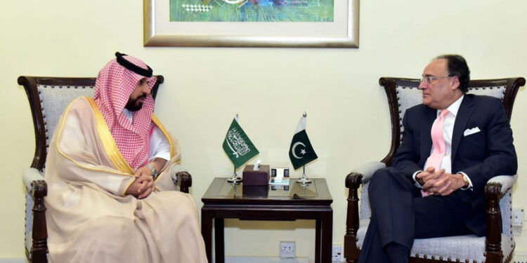 Pakistan and Saudi Arabia Discuss Stronger Economic Ties
