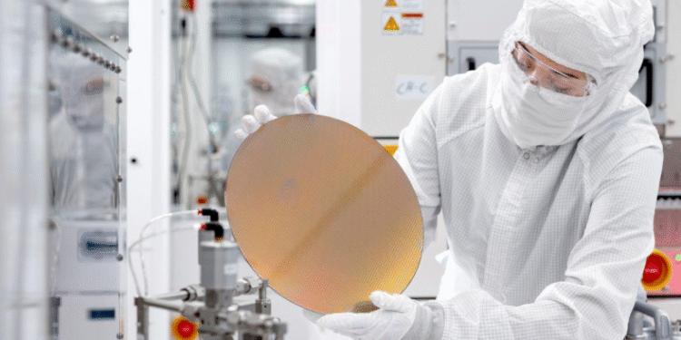 Pakistani scientist in China and advanced semiconductor technology